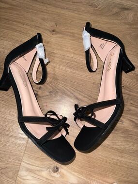 Brand new open toe kitten heels